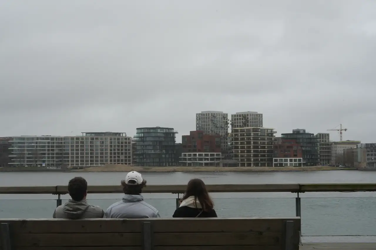 AROUND THE NEDERLANDS